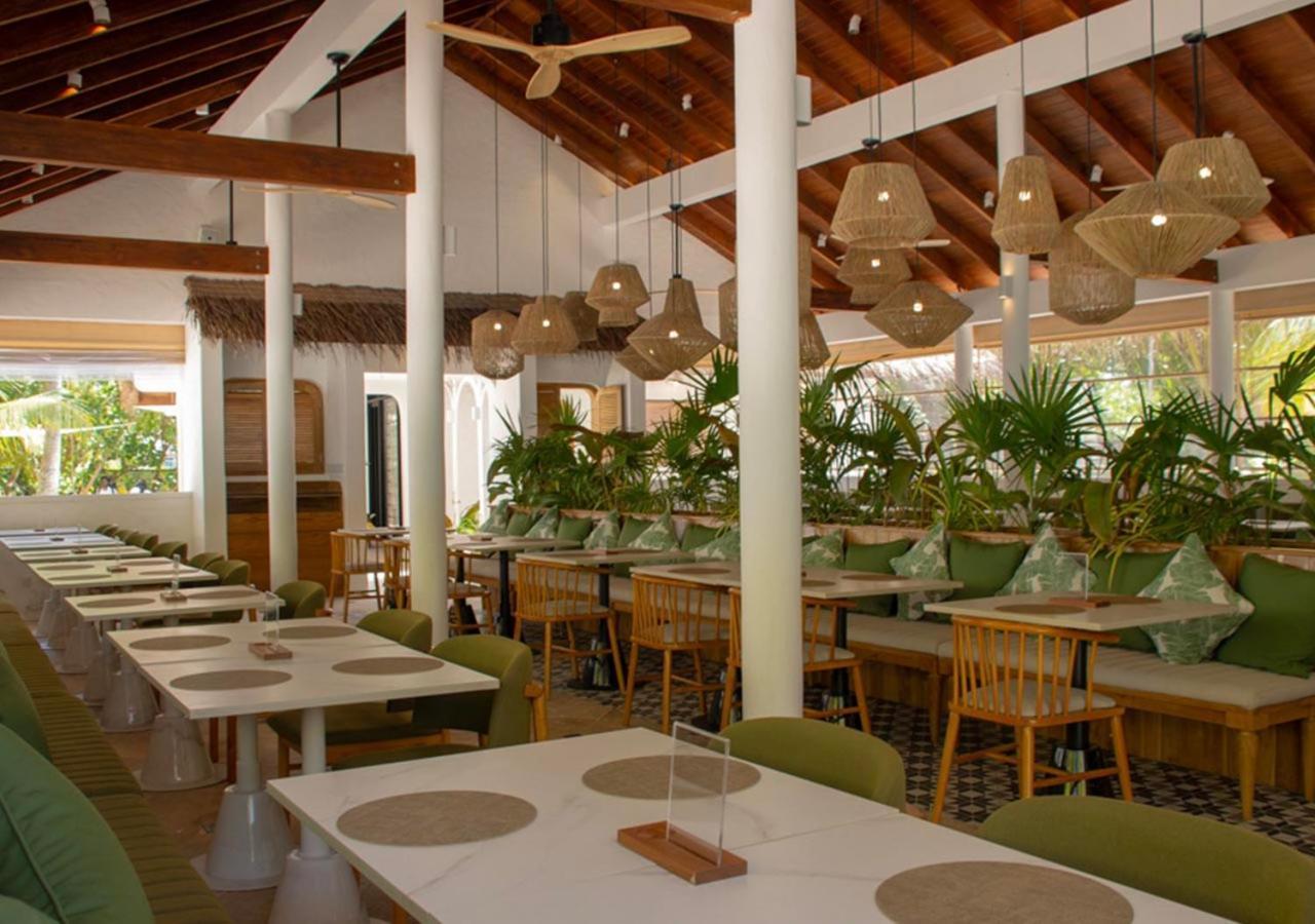 Stone Beach Club Dhiffushi Exterior photo