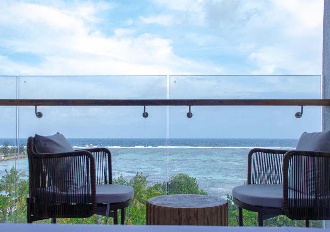 Stone Beach Club Dhiffushi Exterior photo