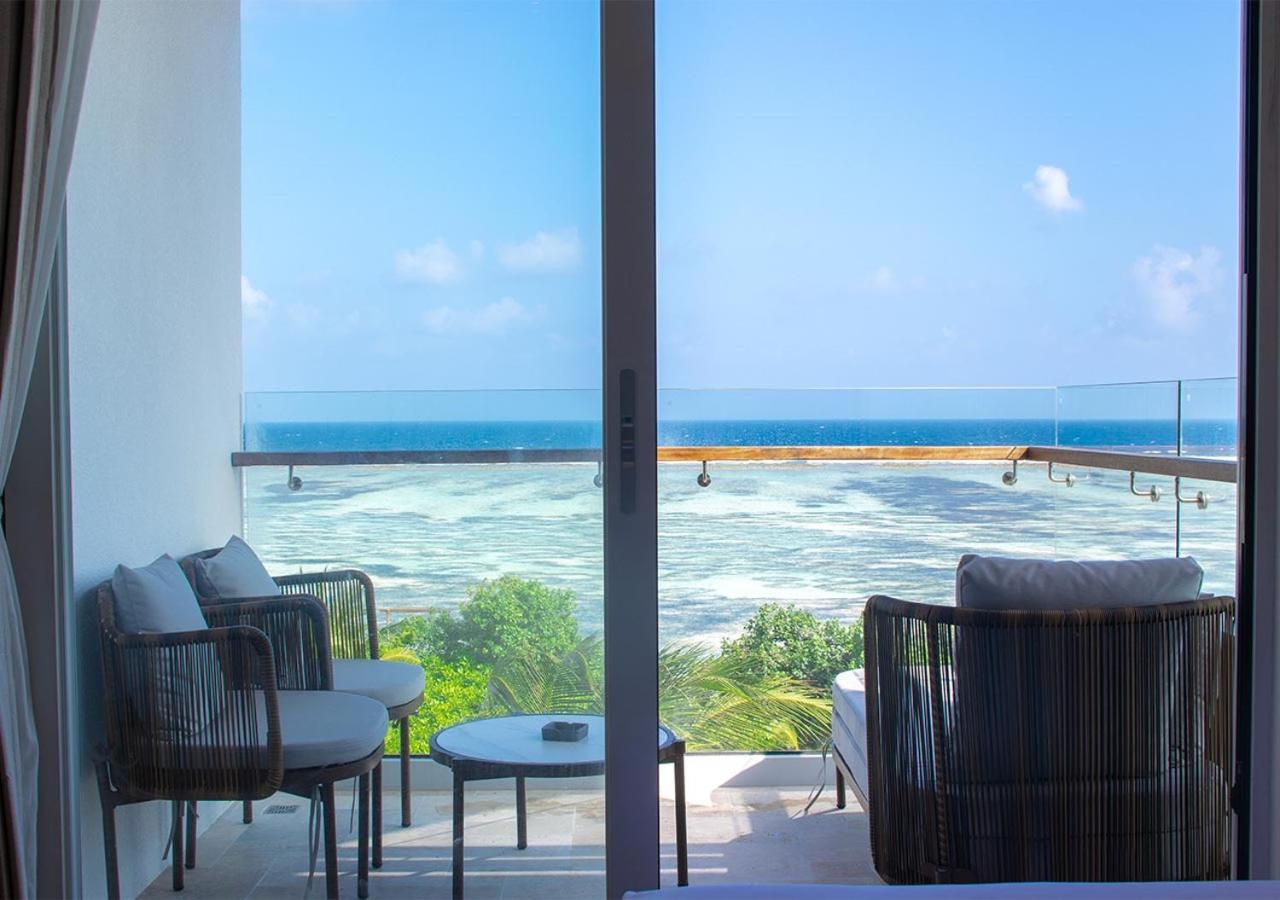 Stone Beach Club Dhiffushi Exterior photo